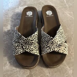 Yellow Box Women's Black and Ivory Spotted Sandals